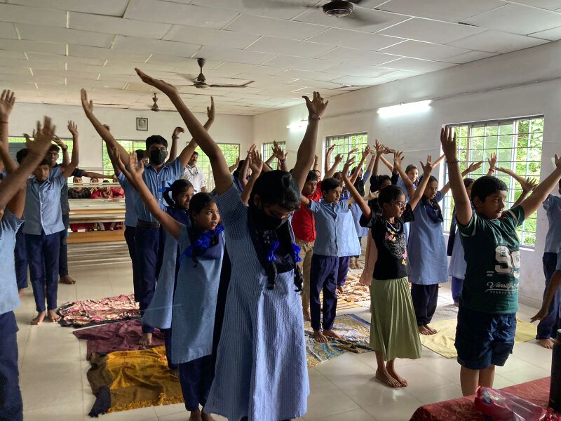 പ്രമാണം:33027 yoga3.jpeg