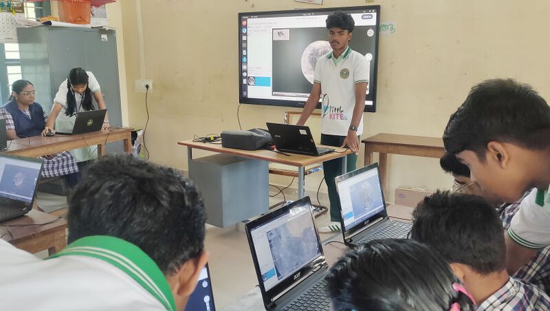 പ്രമാണം:34013buds school trg25b.jpg