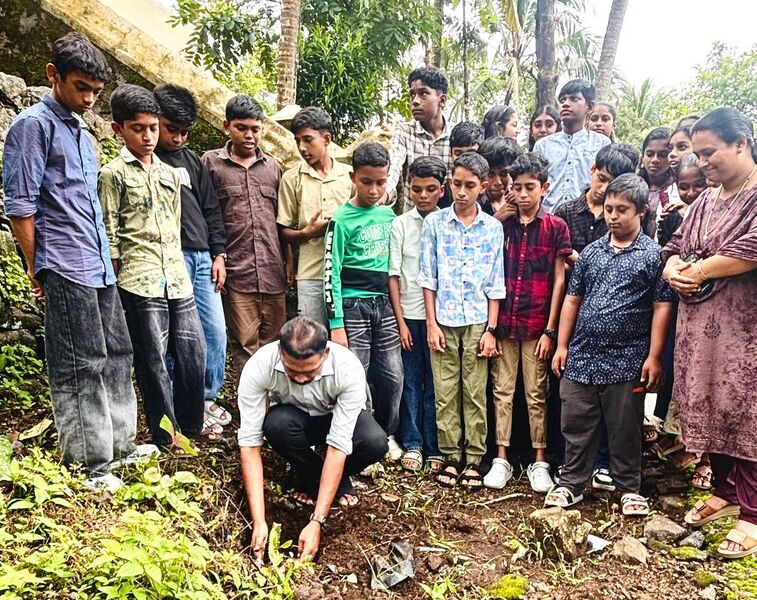 പ്രമാണം:38045 paristhithi dinaghosham.jpg