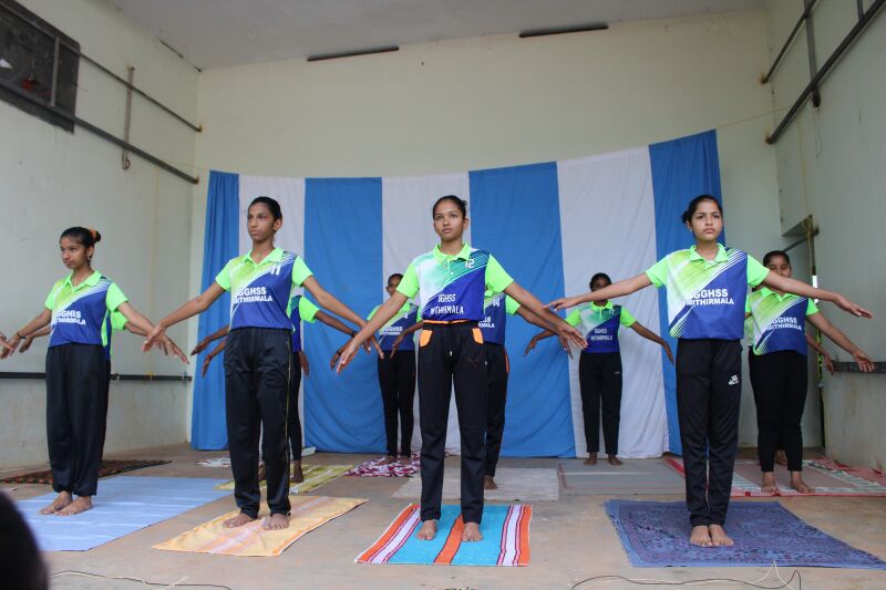 പ്രമാണം:42027 yogaday 23 1.jpg