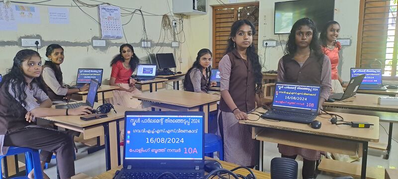 പ്രമാണം:44055 LK election2024.jpg