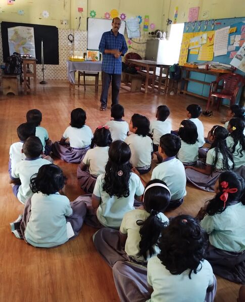 പ്രമാണം:44204 gandhi anusmaranam.jpg