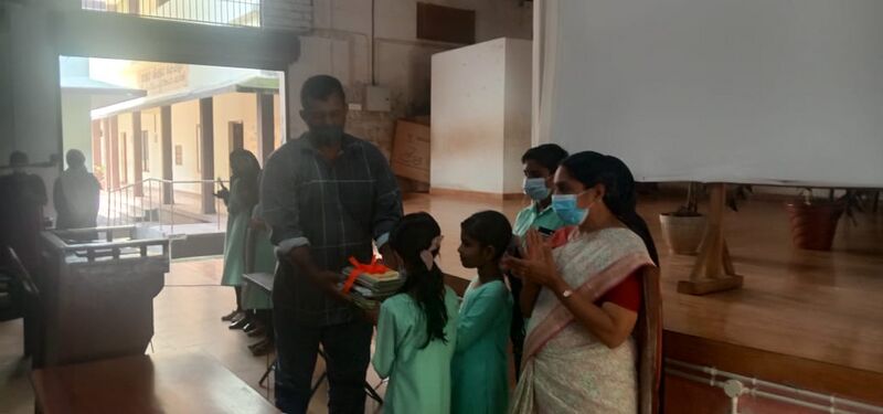 പ്രമാണം:Read 136573.jpeg