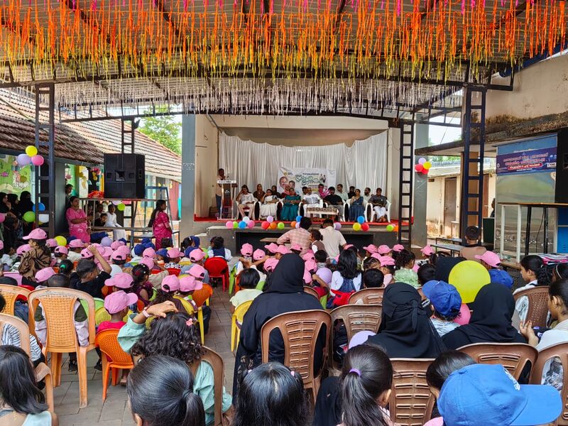 പ്രമാണം:11049 Pravesanolsavam2026-27.4.jpg