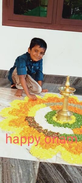 പ്രമാണം:12335-onam3.jpg