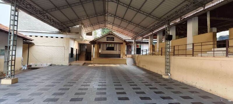 പ്രമാണം:18357-school.jpg