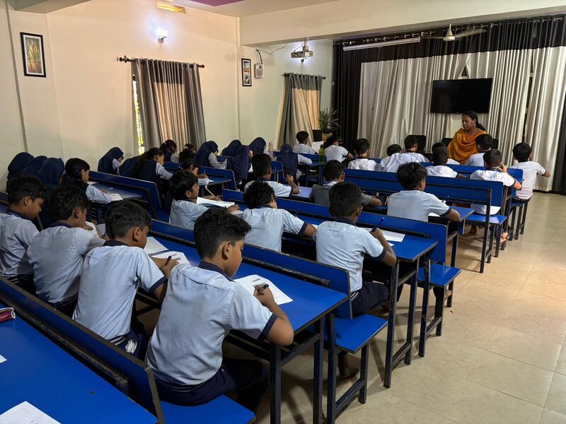 പ്രമാണം:18679 GRF 25-26.jpg