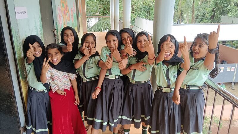 പ്രമാണം:19817 schoolelection 25 26 1.jpg