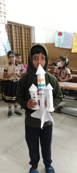 പ്രമാണം:21801 GLPSAGALIചാന്ദ്രദിനം 6.JPG