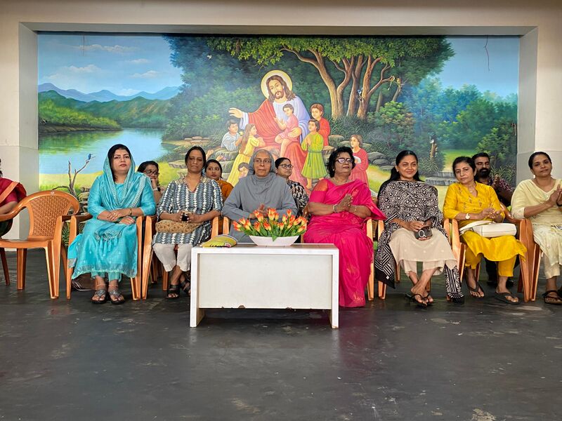 പ്രമാണം:22053 വായന കളരി.jpg