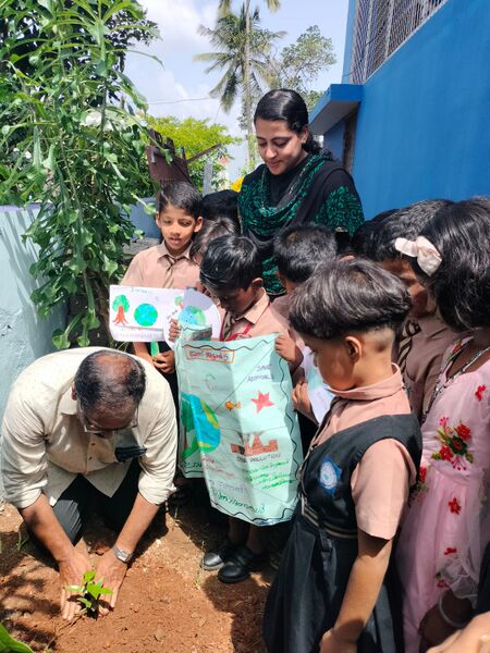 പ്രമാണം:22233 school environmentday2.jpg