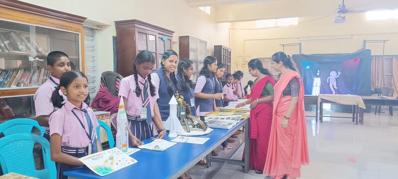 പ്രമാണം:26036 HITECH SCIENCE EXHIBITION.jpg