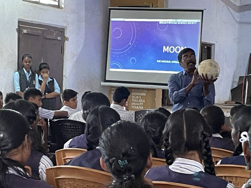 പ്രമാണം:33028 Space week.jpg