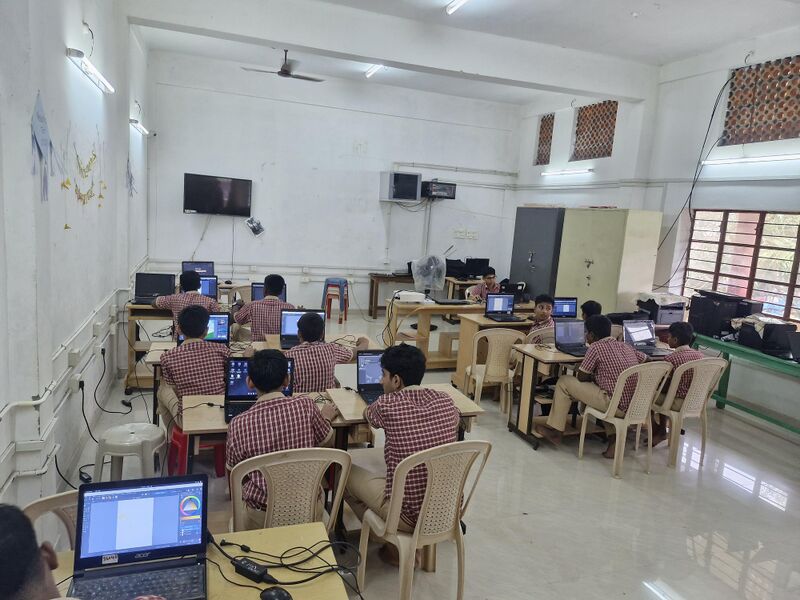 പ്രമാണം:36040-freedomfest2025 5.jpg