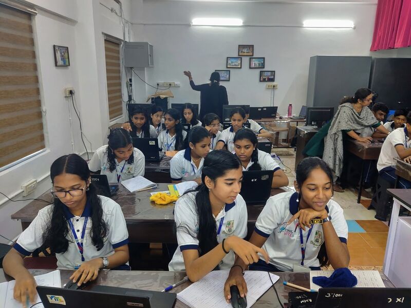 പ്രമാണം:37001-Lk-School Camp 2023-26-6.jpg