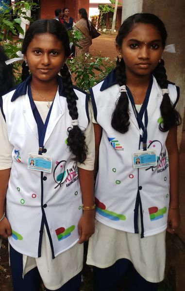 പ്രമാണം:41059 lk overcoat.jpg