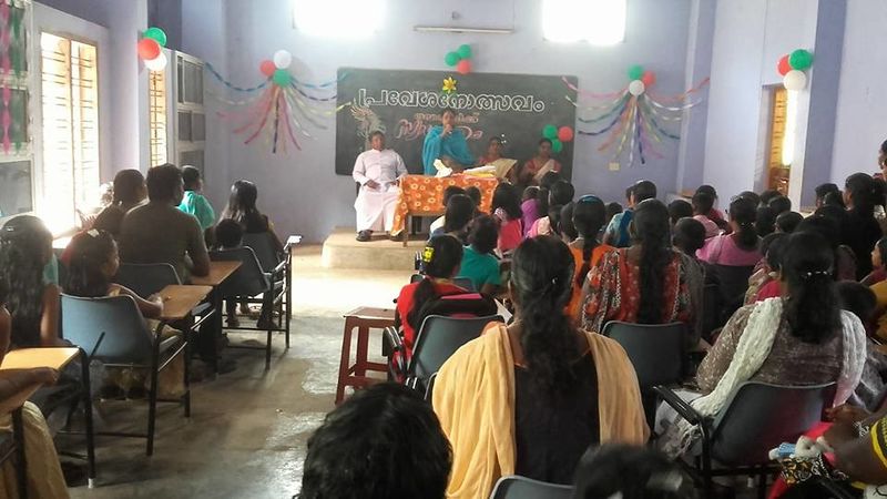 പ്രമാണം:44011-preveshanolsavam.jpg