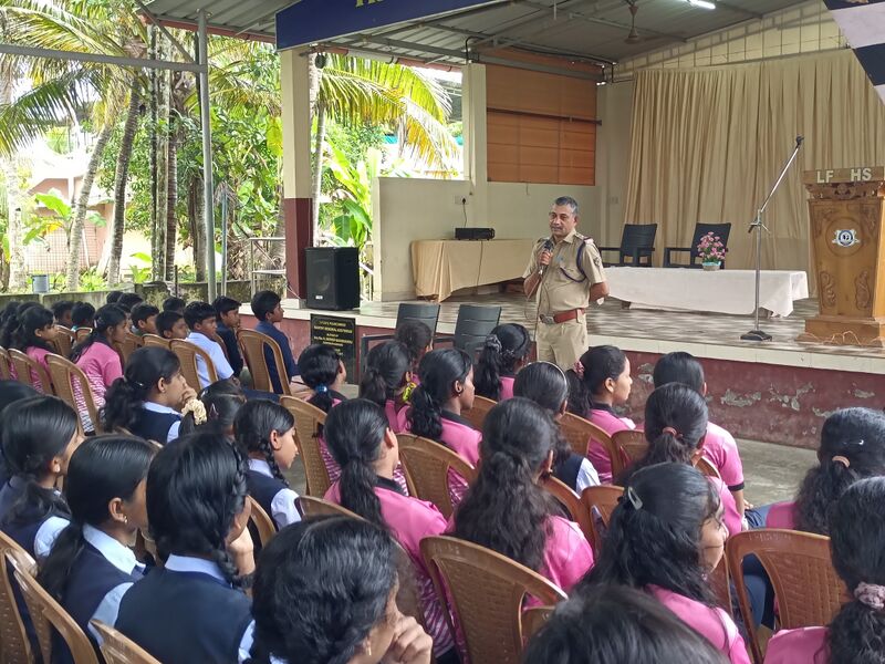 പ്രമാണം:46058 cyber 2.jpg