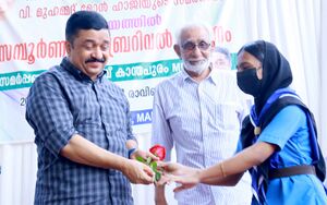 47089 lib12.resized.JPG