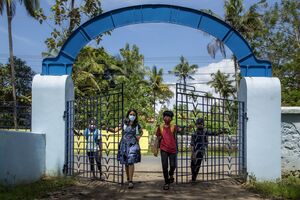 BS21 EKM 25070 5.jpg