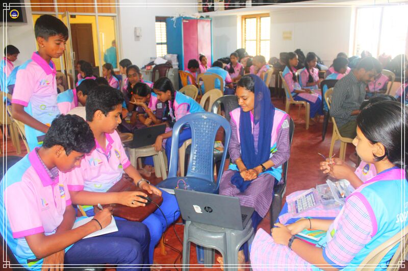 പ്രമാണം:11051 ROBOTICS.jpg