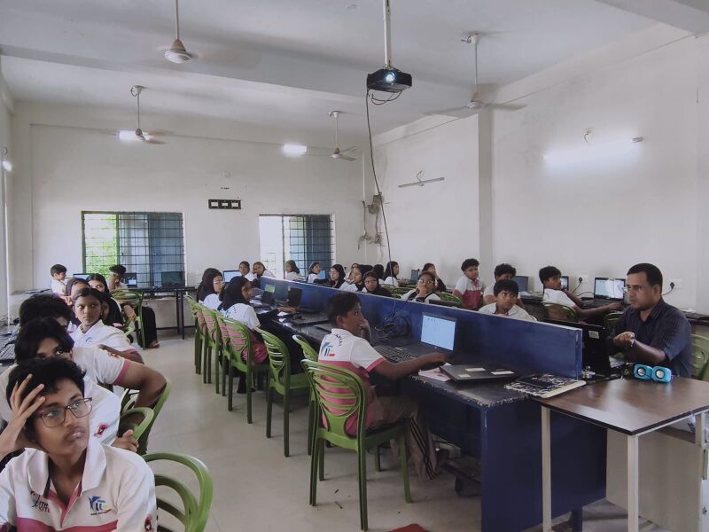 പ്രമാണം:18032-CAMP-1.jpg