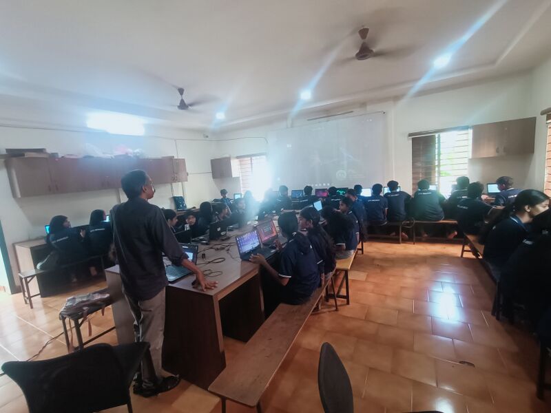 പ്രമാണം:18061 SCMP 1.jpg