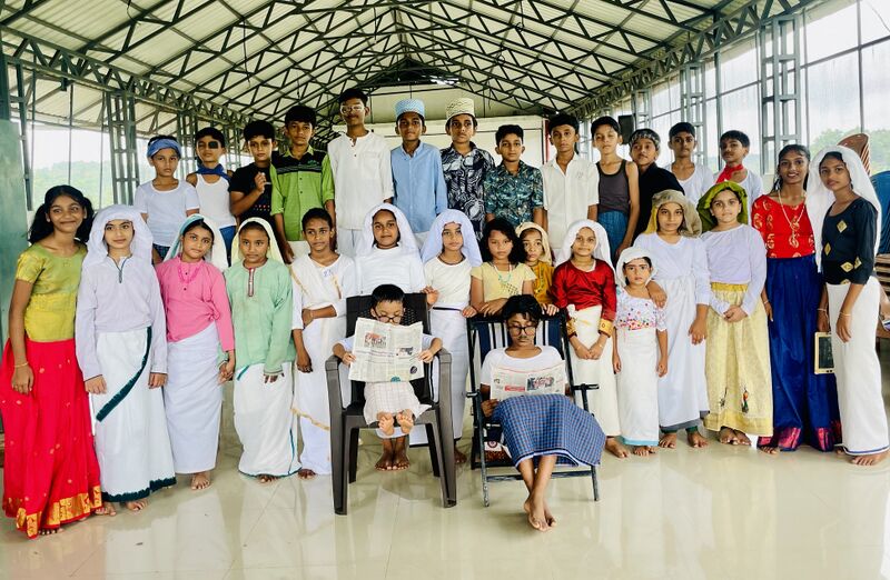 പ്രമാണം:18364 BASHEERDAY 24-25.jpg