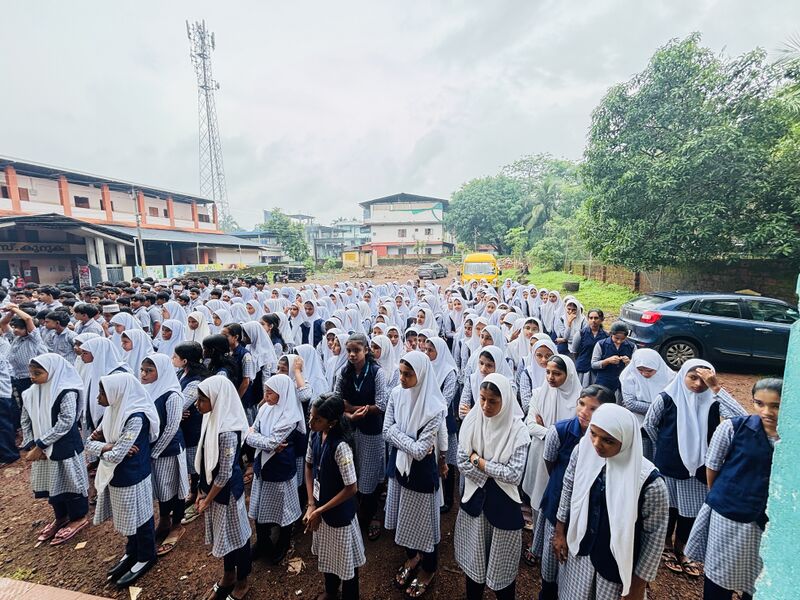 പ്രമാണം:19868-Say no to drugs- Assembly.jpg