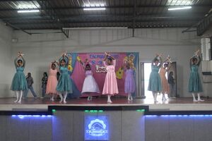 21001-English Club.JPG