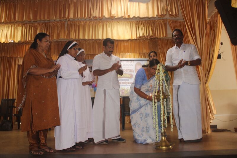 പ്രമാണം:28041 EKM preveshanolstavam 5 2026.JPG