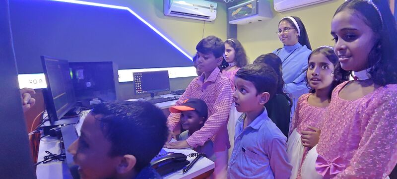 പ്രമാണം:35330 RADIO MEDIA VILLAGE3.jpg