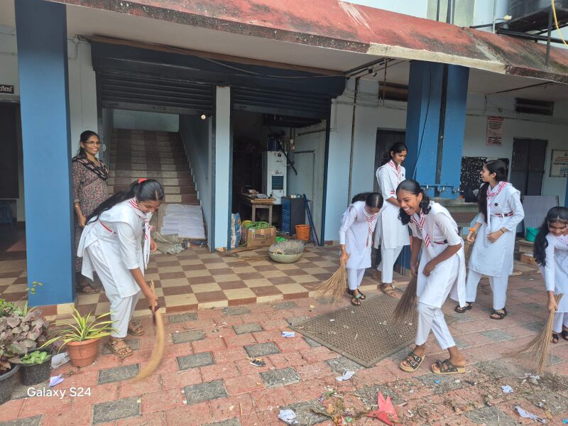 പ്രമാണം:12039hy3.jpg