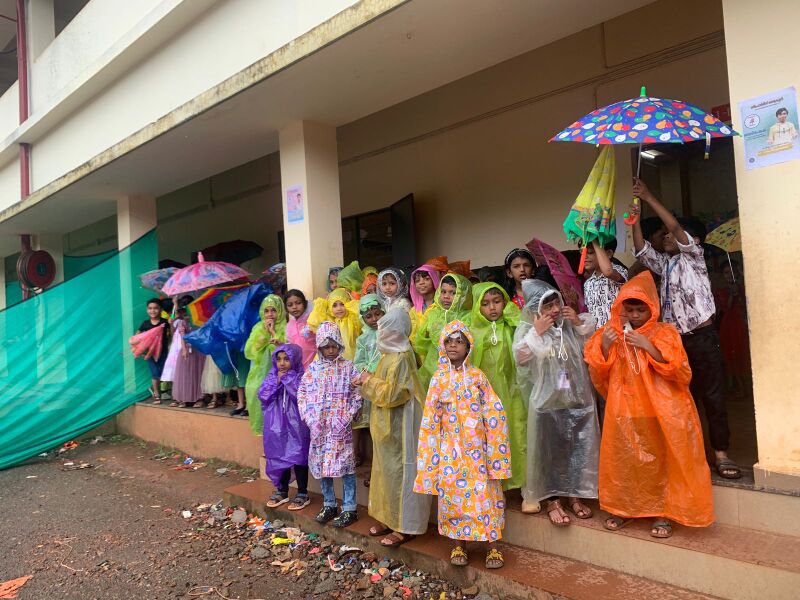 പ്രമാണം:19874-rainy day 2.jpg