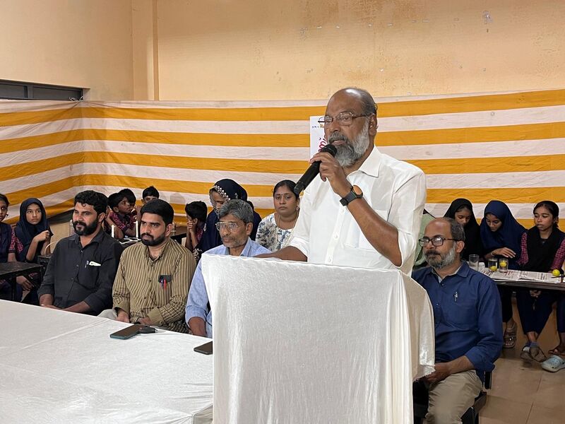 പ്രമാണം:19874 science day 16.jpeg