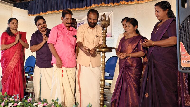 പ്രമാണം:33064 mgmlktr praveshanolsavam pic2.jpg