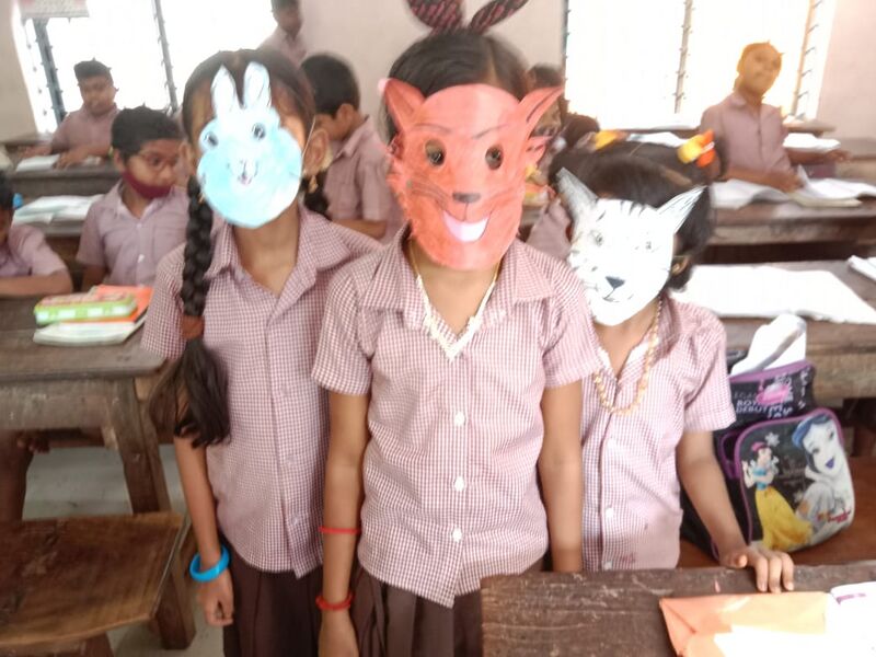 പ്രമാണം:44055 LP mask making.jpg