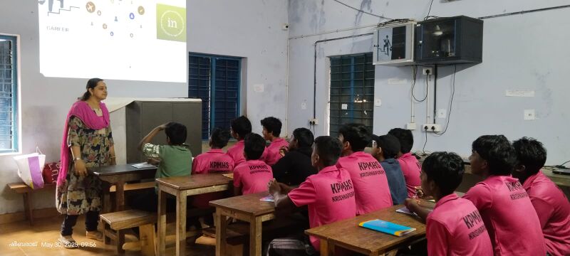 പ്രമാണം:44058 LKCamp1 2024.2027.jpeg