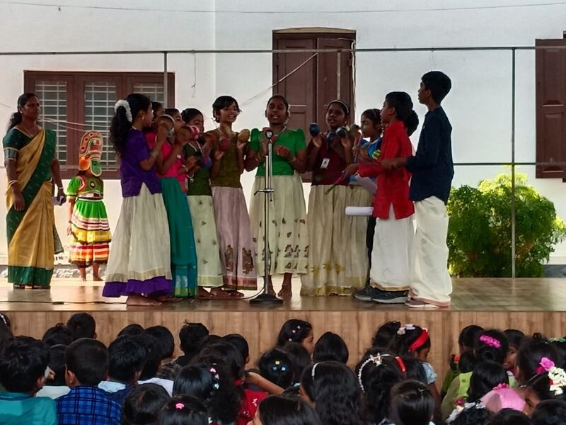 പ്രമാണം:44443 schoolpadanolsavam5.jpg