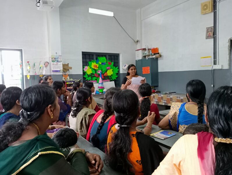 പ്രമാണം:23234-class pta photo.jpeg