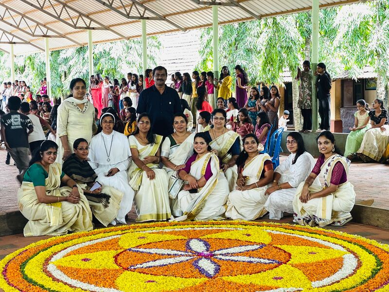 പ്രമാണം:2onam15011.jpg
