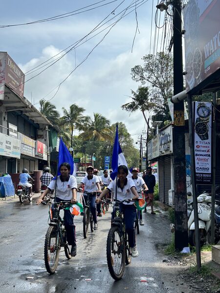 പ്രമാണം:34046 IN5.jpg