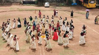 മെഗാ തിരുവാതിര