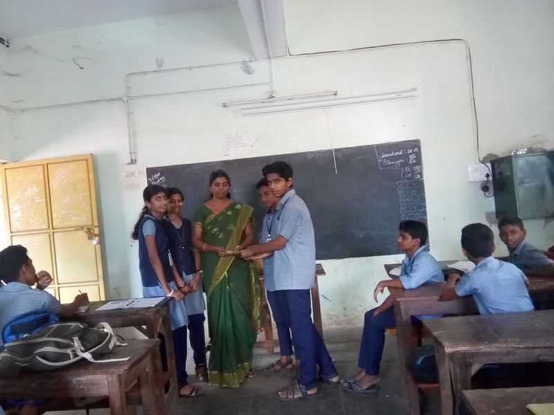 പ്രമാണം:44019 9A.jpg