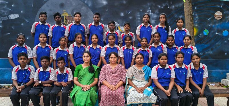 പ്രമാണം:44047 lkgroupjpeg.jpeg