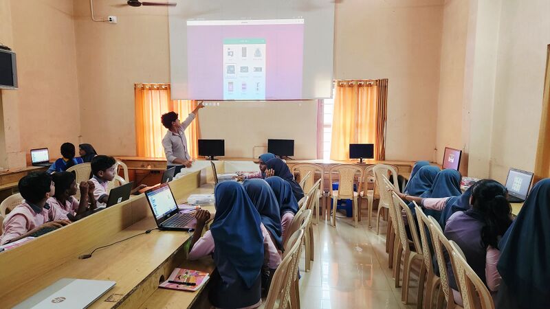 പ്രമാണം:Other school training 1.jpg