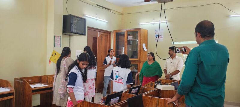 പ്രമാണം:ROBOTIC FEST01.jpg