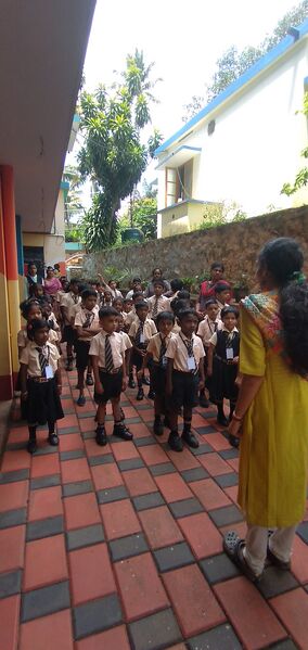 പ്രമാണം:Spoken English Class 2.jpg