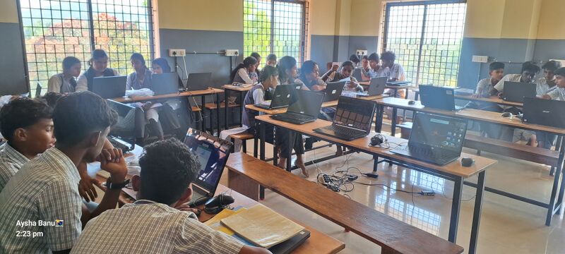 പ്രമാണം:11017 ROBOTICS WORKSHOP.jpg