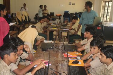 മാസ്റ്റർ ട്രെയ്നർ റാഫി ക്ലാസെടുക്കുന്നു